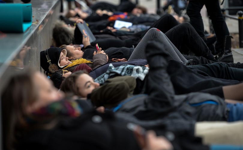 Nietypowy protest przed Sejmem