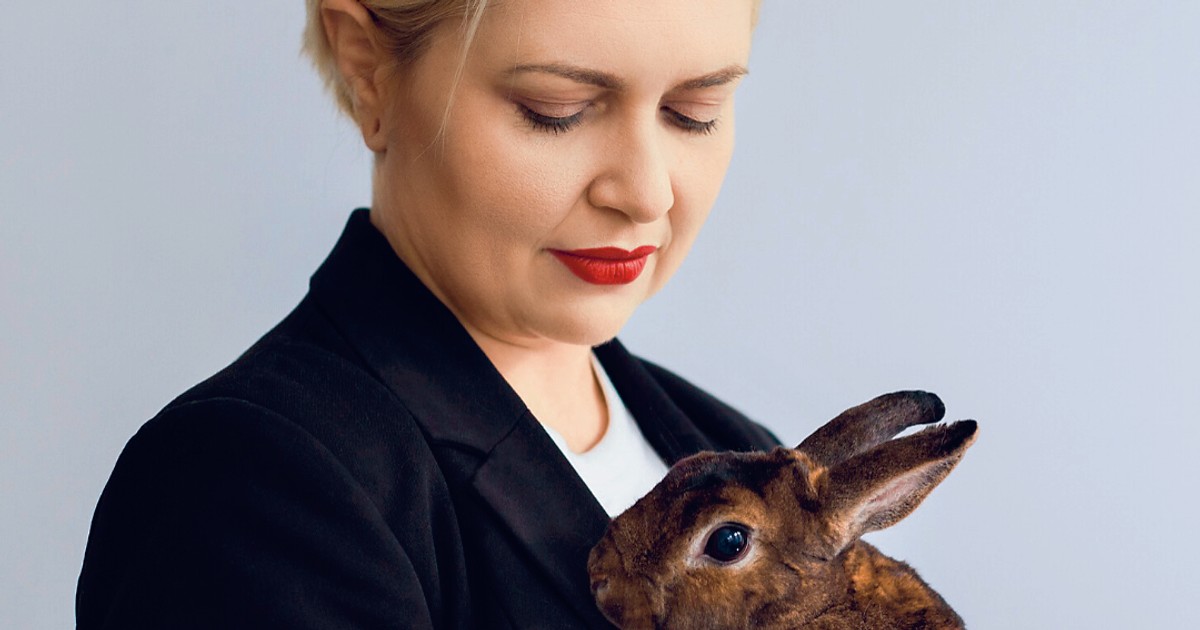 Czy Polacy chętniej wspierają zbiórki na ludzi, czy na zwierzęta? Dyrektorka Pomagam.pl tłumaczy
