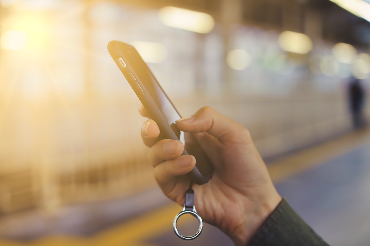 Garaż otworzysz aplikacją, kuriera wpuścisz z biura. telefon staje się nowym kluczem do domu