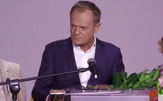 Tusk: To zawstydzające, że kobiety wciąż muszą walczyć o fundamentalne prawa