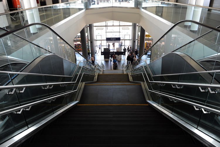 W pierwszym etapie wymieniono także monitoring oraz urządzenia informacji wizualnej i akustycznej.<br><br>fot. (ukit) PAP/Marcin Bielecki