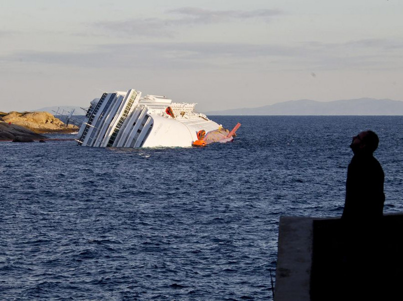 Podwodna walka z czasem. Szukają żywych na statku Costa Concordia