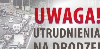 Ciężarówka wywróciła się na obwodnicy