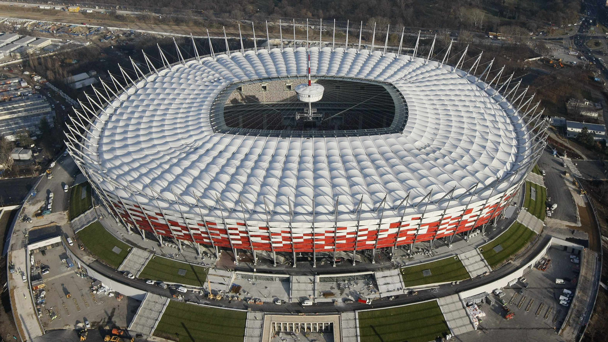 "Puls Biznesu": oficjalne otwarcie Stadionu Narodowego już się odbyło, ale budowa  tej kluczowej inwestycji na EURO 2012 nadal trwa. Nikt nie wie ile wyniesie jej ostateczny koszt, a firmy pracujące przy niej od kilku miesięcy nie mogą doczekać się zapłaty za wykonane prace.