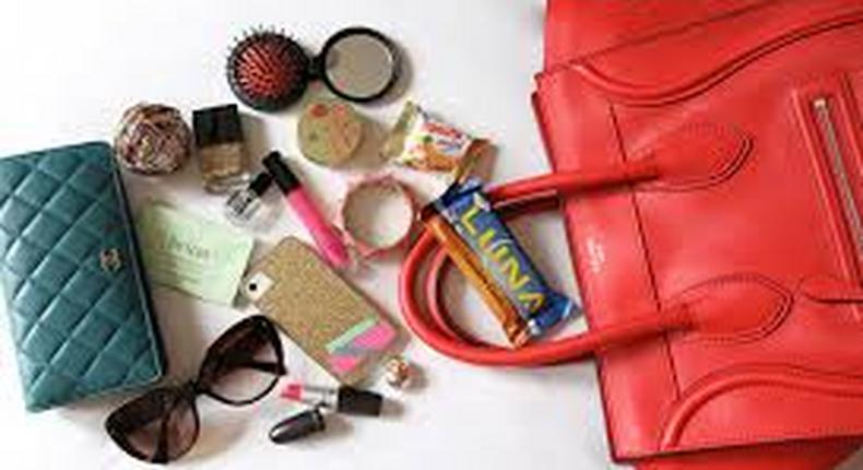 Essential items you you should have in your bag as a lady [Persona Paper]
