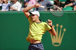 Hurkacz wciąż poza "10" rankingu ATP, Majchrzak spadł o pięć pozycji