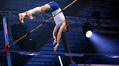 Mondo Duplantis flies to new indoor Pole Vault World Record in France