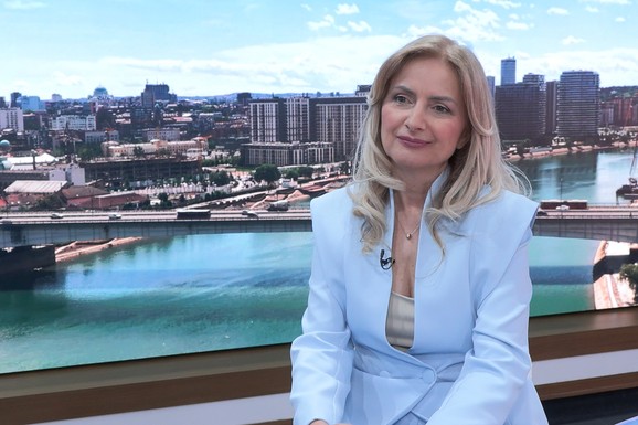 "Upravljala sam avionom, ali najteže mi je ovo..." BILJANA VRANEŠ imala ponudu za glumu, ali je odbila: "Biću sve mlađa dokle god budem radila i učila" (VIDEO)