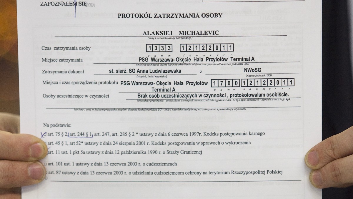 - Polskie służby w sprawie Alesia Michalewicza zachowały się możliwie sprawnie - powiedział wczoraj premier Donald Tusk, odnosząc się do zatrzymania białoruskiego opozycjonisty przez Straż Graniczną. Jak dodał, nie nazwałby tego kompromitacją policji czy Straży Granicznej.