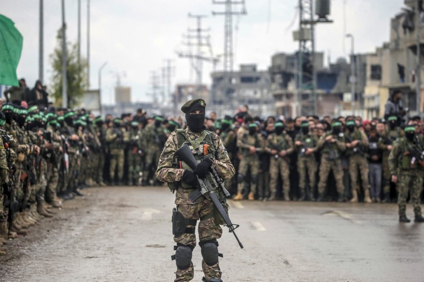 Borci iz Hamasove brigade Al Kasam u izbegličkom kampu Al Nusejrat u Gazi 22. februara