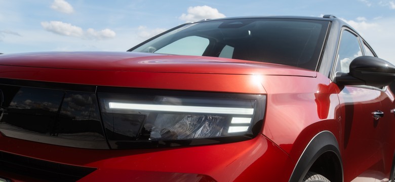 Ten Opel powalczy z Dacią. Mały SUV taniej o 40 000 zł