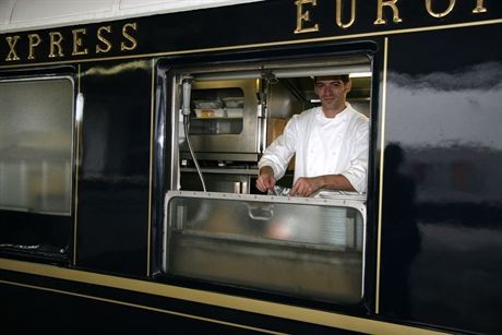 KRAKOWORIENT EXPRESS W KRAKOWIE DWORZEC GLOWNYN/Z PAOLO MARCONI LAT 25 KUCHARZ2007/07/12FOT. SEBASTIAN JANKOWSKI