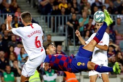 Liga hiszpańska: Piękne gole Suareza i Messiego, czerwone kartki Araujo i Dembele [WIDEO]