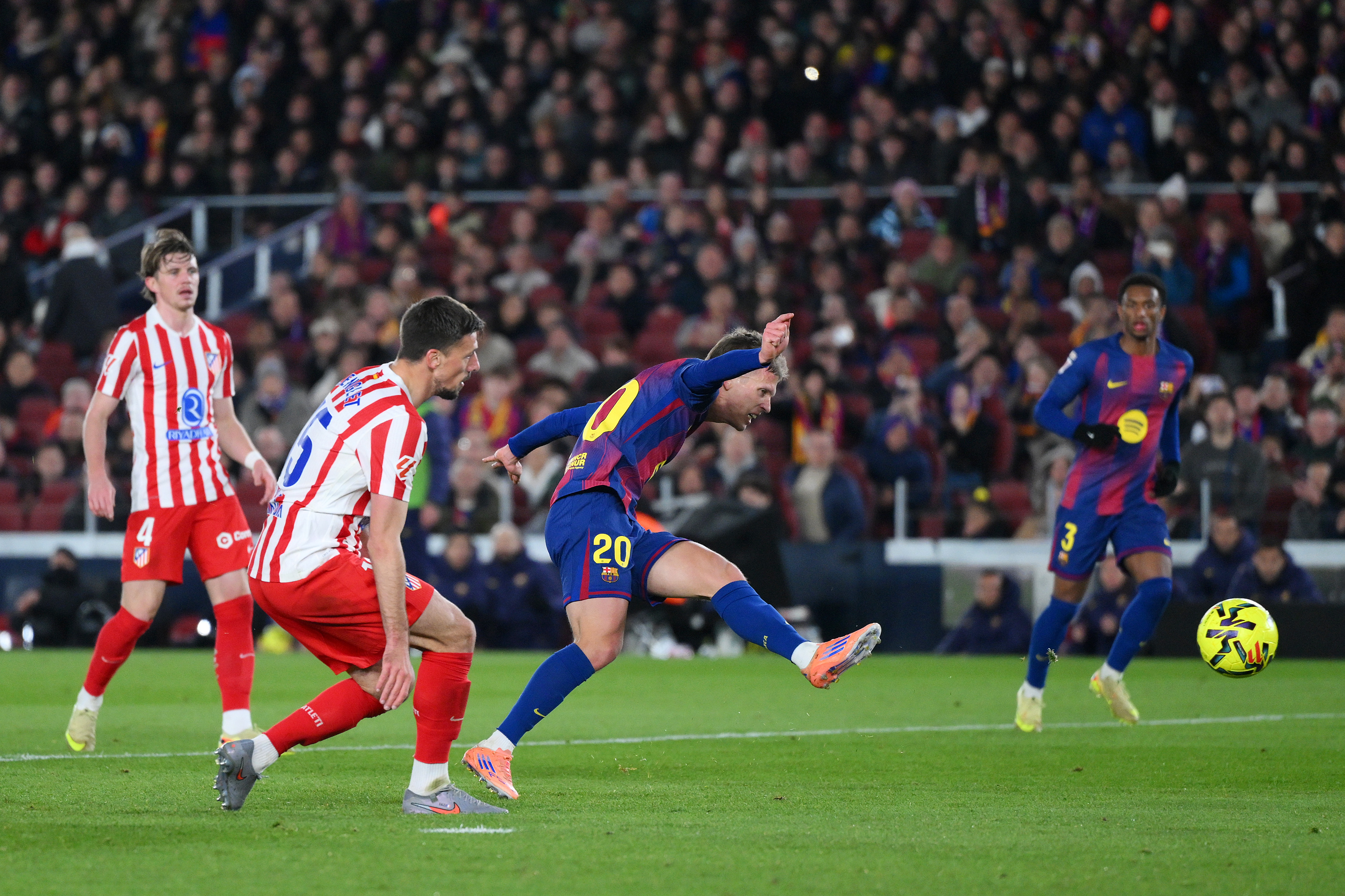 Olmo, baja hasta 2026: De Jong y Fermín regresan ante el Betis