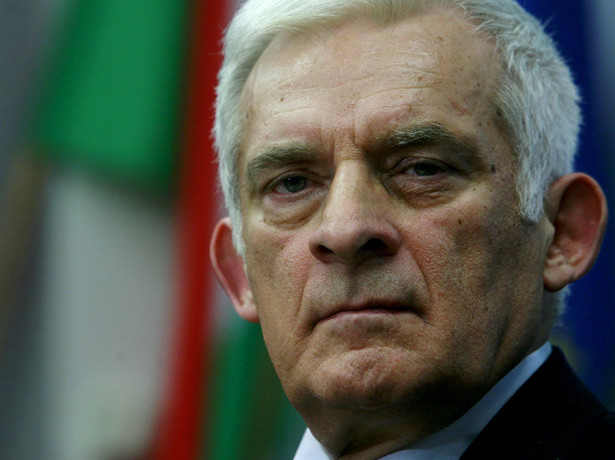 Buzek zaniepokojony polityką rządu Węgier