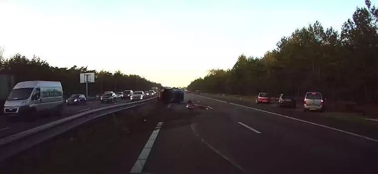 Autopilot Tesli przewidział kraksę na drodze