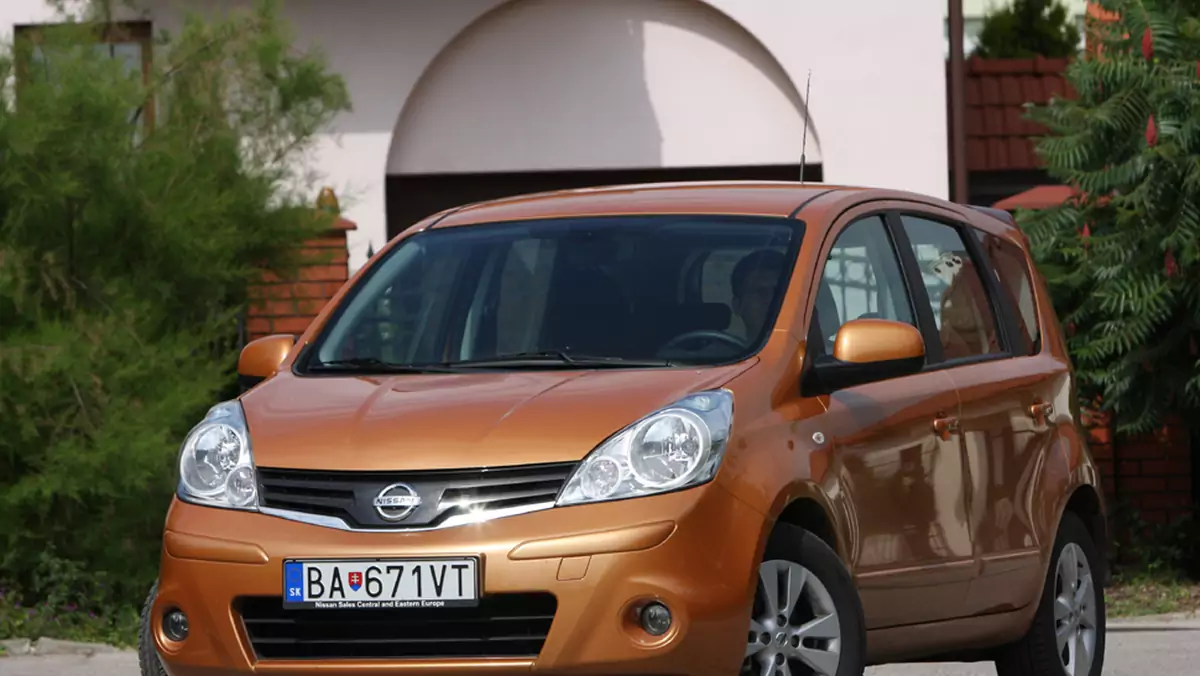 Nissan Note - Wąski, długi i wysoki