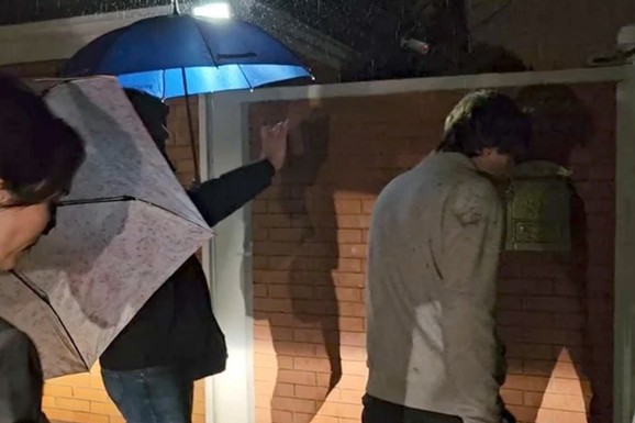 POSLEDNJE ZAJEDNIČKO POJAVLJIVANJE JELISAVETE I TEODOSIĆA Došli kod Brene na slavlje, a evo kako su se ponašali pred kamerama (VIDEO)