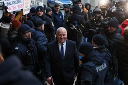 PKW przyjęła sprawozdanie PiS. Kontrowersje wokół orzeczenia SN