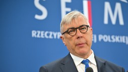 roman giertych ostro o nawrockim. "postawa chamidła"