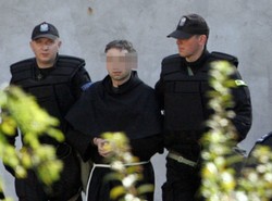 Ksiądz od betanek przeprosi policjantów