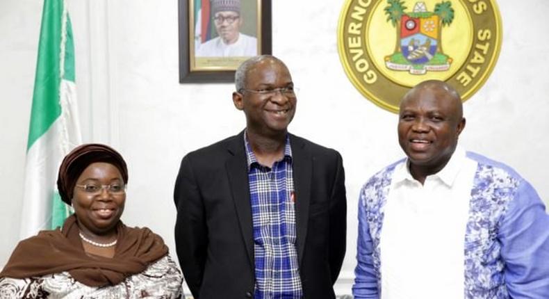R-L Lagos State Governor, Mr. Akinwunmi Ambode, with Minister of Works, Power & Housing, Mr. Babatunde Fashola and Deputy Governor, Dr. (Mrs) Oluranti Adebule during the visit of the Minisiter to the Governor in Lagos.