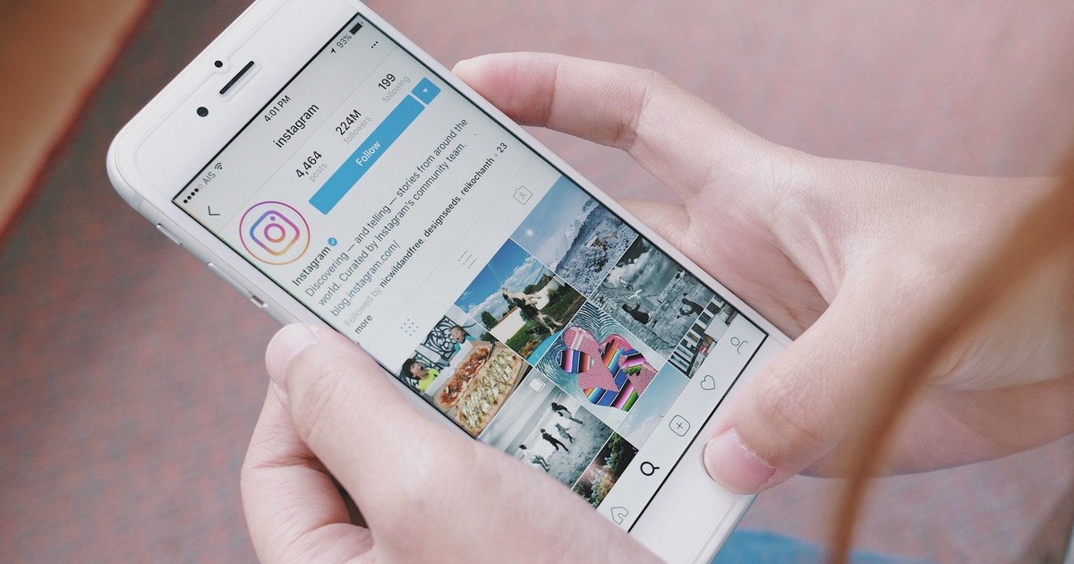 How to delete Instagram private messages, by deleting a