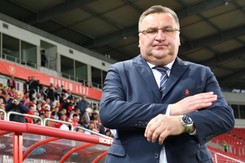 Michniewicz po roku na bezrobociu może wrócić do pracy. Jest na liście 45-krotnego mistrza kraju