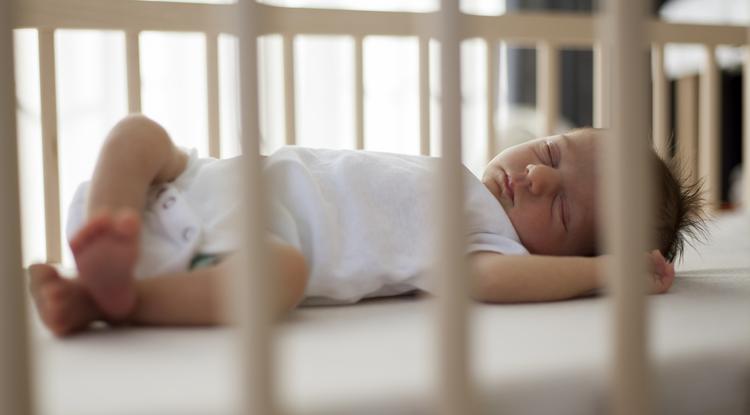Így tedd le aludni a babád, hogy ne riadjon fel azonnal Fotó: Getty Images