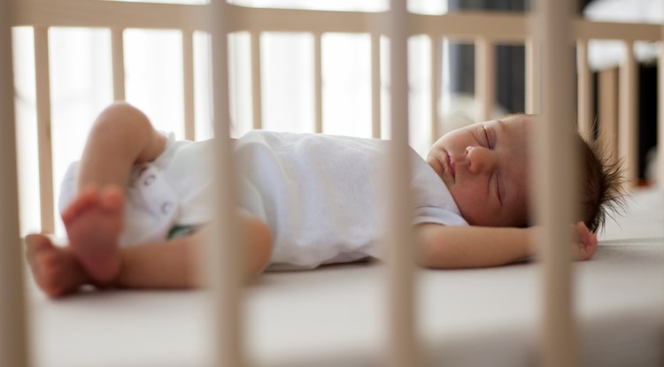 Így tedd le aludni a babád, hogy ne riadjon fel azonnal Fotó: Getty Images