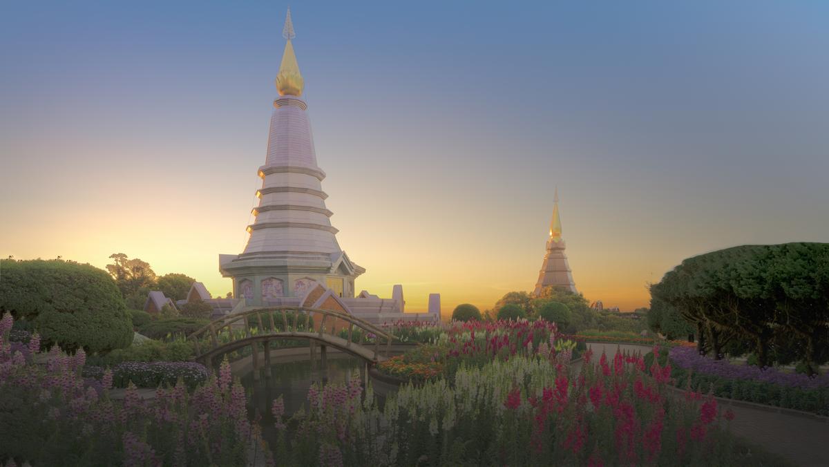 Pagoda w parku narodowym doi Inthanon, Chiang Mai