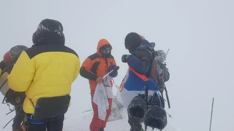 Užičani iz planinarskog društva "Omorika" uspešno su se popeli na Elbrus