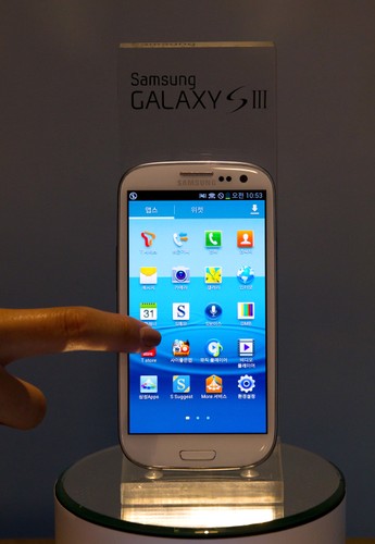Smartfon Samsung Galaxy S III podczas premiery w Korei Południowej (5)