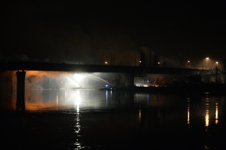 Pożar Mostu Łazienkowskiego w Warszawie