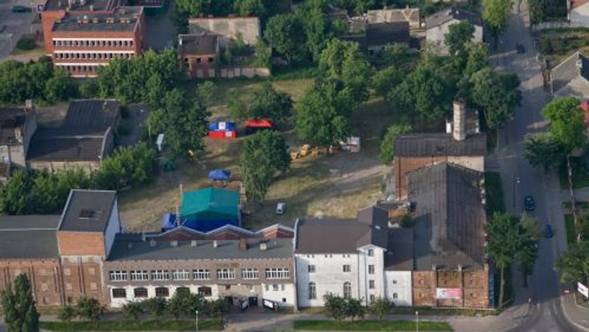 Miejska Biblioteka Publiczna, Miejskie Centrum Kultury oraz Biuro Wystaw Artystycznych. Te instytucje znajdą swoje siedziby w miejscu dawnego browaru przy ulicy Siennieńskiej w Ostrowcu Świętokrzyskim. Dziś ten ponad stuletni budynek został oficjalnie przekazany do modernizacji.