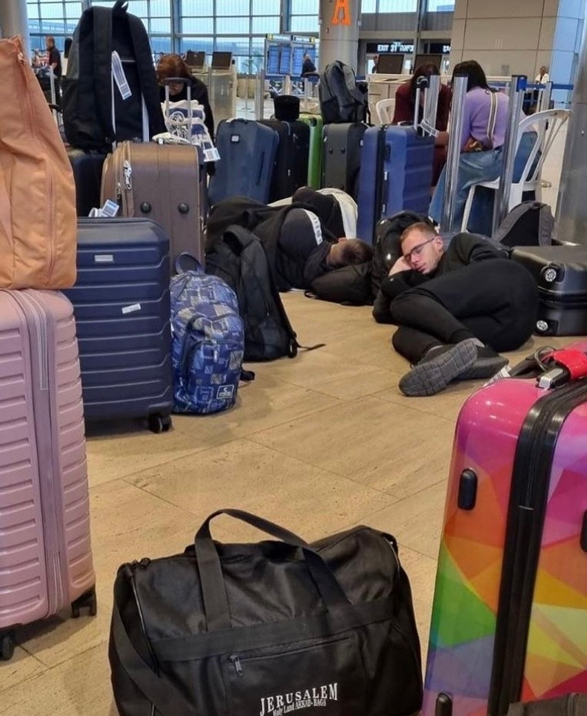 Grupa srpskih turista na aerodromu u Tel Avivu