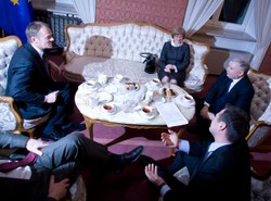 Sonda: Kto ma rację? Kaczyński czy Tusk?