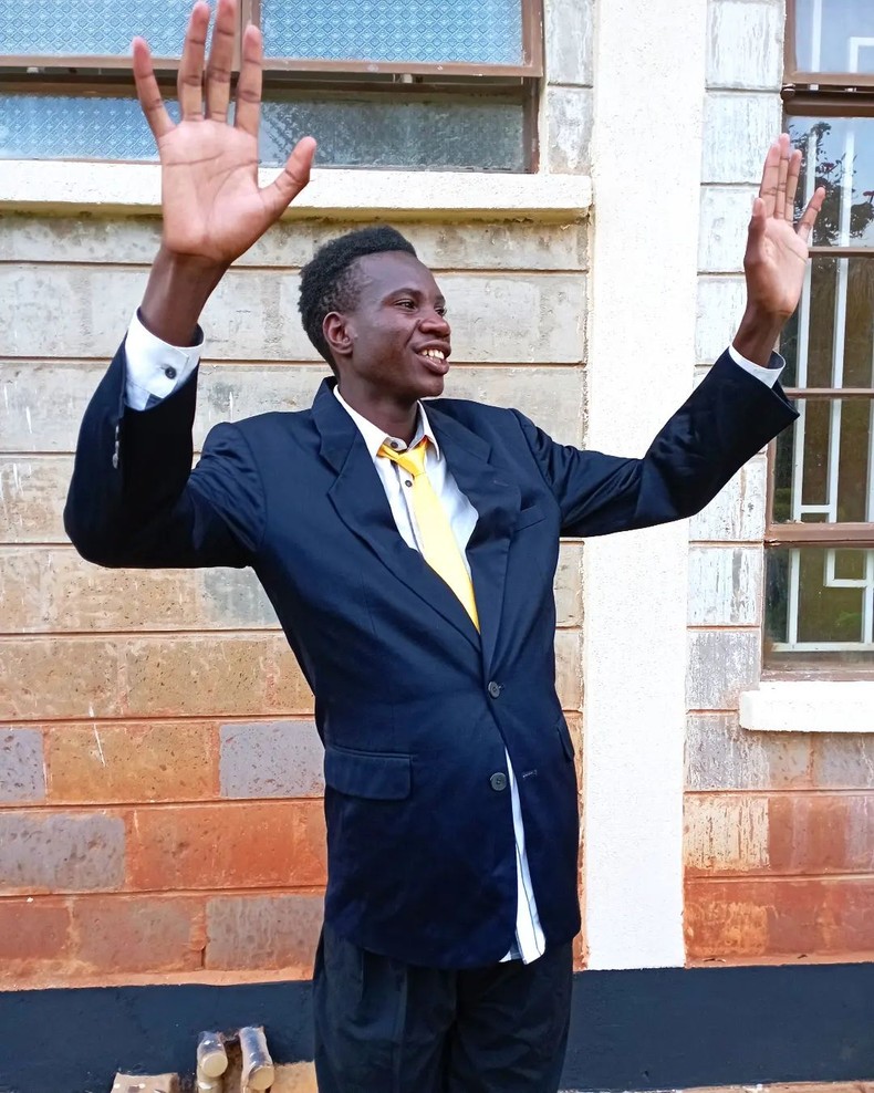 Waithira Zakaria Kariuki alias Mr KK Mwenyewe. He is asking for help to clear school fees
