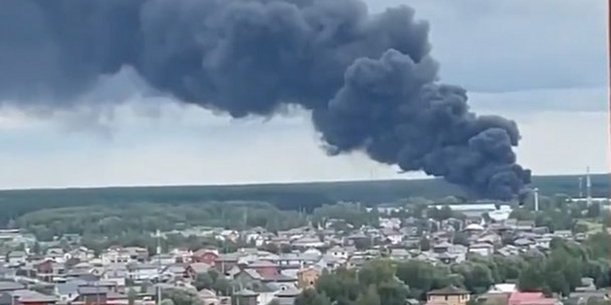 Gigantyczny pożar pod Moskwą. Do sieci wyciekło wideo.