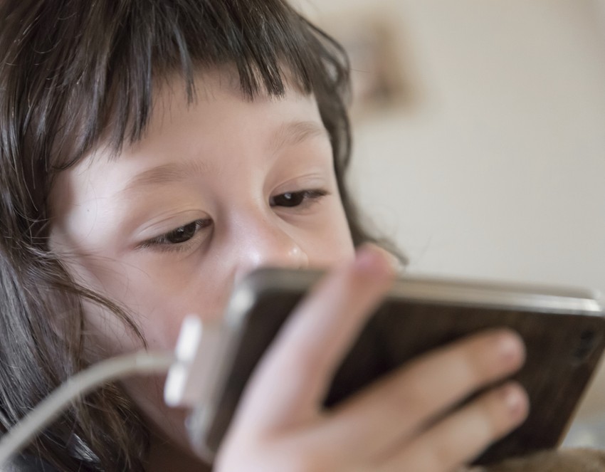 Deca i mobilni telefoni