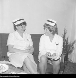 Jak leczono w PRL-u? QUIZ o polskiej służbie zdrowia na wesoło