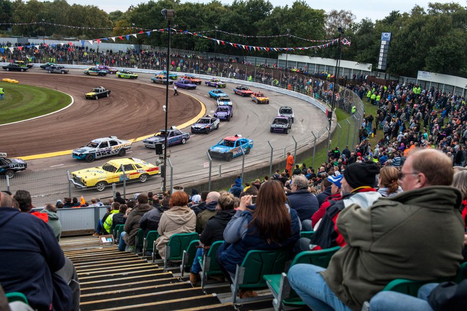 Short Oval racing takes place on a track that is similar to lower-level tracks in the US. It has been popular in the UK for decades.