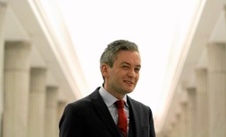 Biedroń zaprasza Wałęsę na Paradę Równości