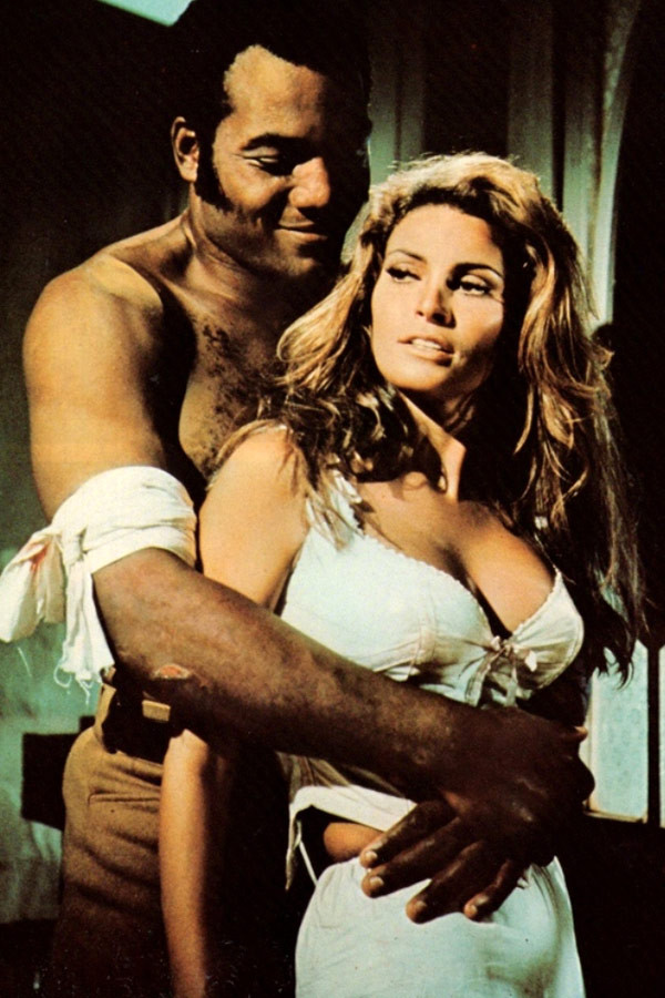 Raquel Welch jako Sarita i Jim Brown jako Lyedecker w filmie "100 karabinów" (1969)