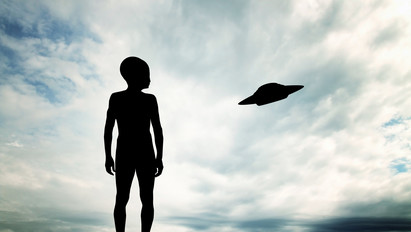 Egy oxfordi tanár azt állítja, hogy a földönkívüliek már emberekkel is keresztezték magukat