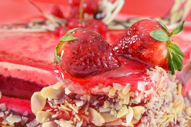 Najlepša torta sa PUDINGOM OD JAGODA: Neodoljivo je sočna i kremasta, a ovaj recept ubedljivo NAJBRŽI