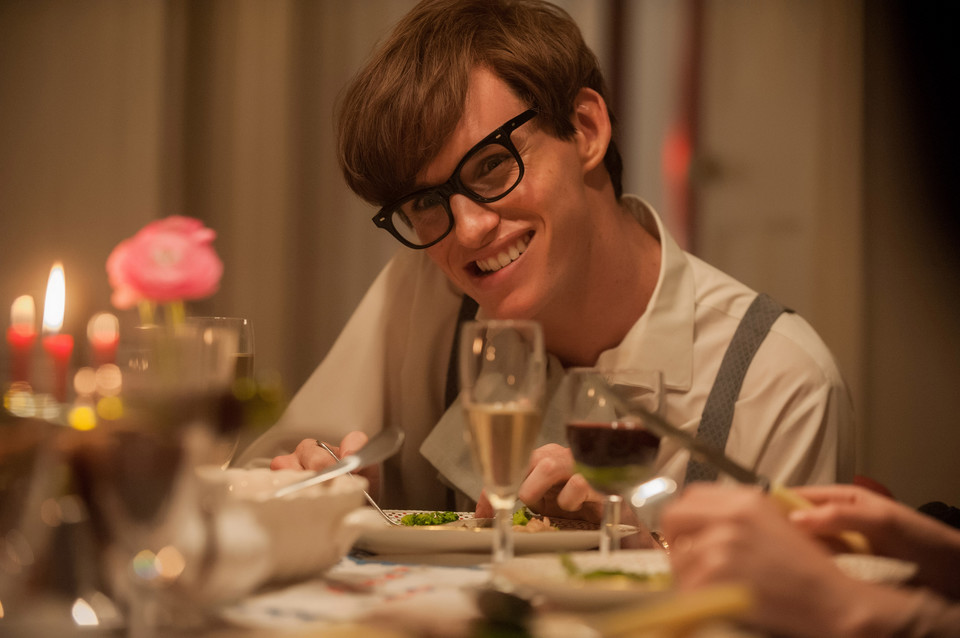 Eddie Redmayne jako Stephen Hawking