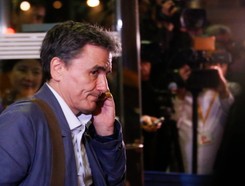 Szczytu nie będzie, Unia wciąż nie wie, co zrobić z Grecją. Rozpaczliwy pomysł Berlina