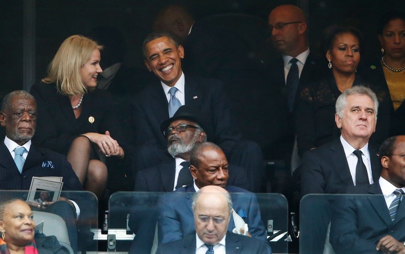 Obama na uroczystościach pogrzebowych Mandeli