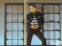 Oto słynne teledyski kręcone za kratkami